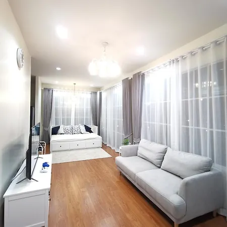 Hamilton House Villa Ban Sathani Bandai Ma Exterior photo
